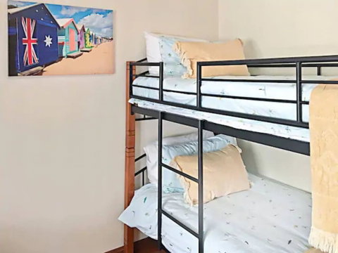 Sun, Beach, Shops, Wifi, Netflix - Accommodation in Brisbane 5
