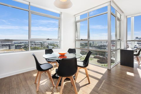 As The Sun Sets - Accommodation in Brisbane 5