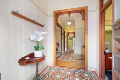 The Guesthouse - Accommodation in Brisbane 2