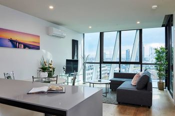 Stunning Harbour & City View Loft - Accommodation in Brisbane 0