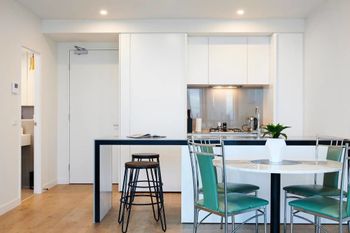 Stunning Harbour & City View Loft - Accommodation in Brisbane 1