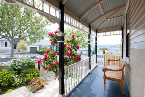 Library House - Accommodation in Brisbane 6