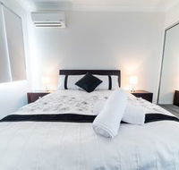 1 Bedroom Gold Coast Beachside Apt w AC  Parking - Accommodation in Brisbane