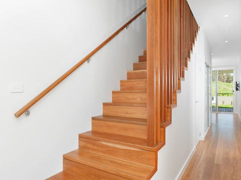 Ocean Views 41A Ocean Avenue - Accommodation in Brisbane 6