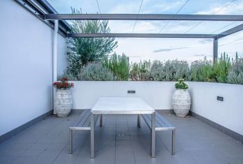 Vibrant City Pad - Accommodation in Brisbane 6