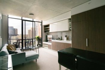 Spacious Apartment Close To Melbourne CBD - Accommodation in Brisbane 6