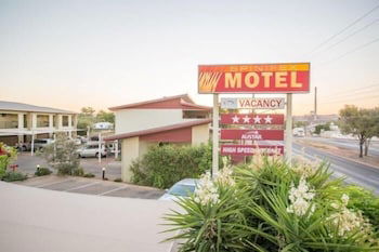 Spinifex Motel & Serviced Apartments - Accommodation in Brisbane 4