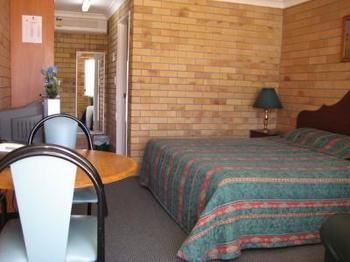 Dragon & Phoenix Motel - Accommodation in Brisbane 2