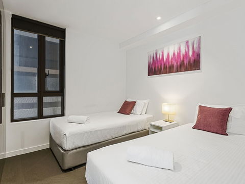 CHARLOTTE Manhatten Building Near Spencer St. & Southern Cross Station - Accommodation in Brisbane 0