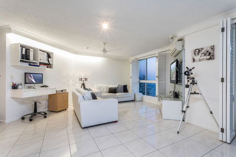 Penthouse On Suttons - Accommodation in Brisbane 5