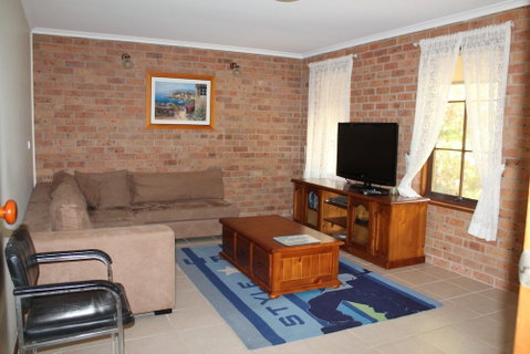 Surf Beach Family Friendly Home - Accommodation in Brisbane 0