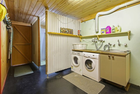 Feathertop Views And Dorm - Accommodation in Brisbane 4