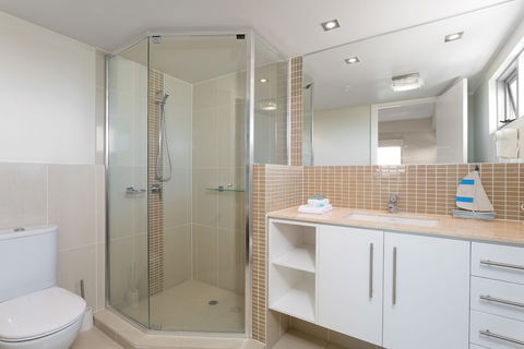 Proximity Waterfront Apartments - Accommodation in Brisbane 2