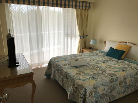 Fairways Golf & Beach Retreat - Accommodation in Brisbane 6