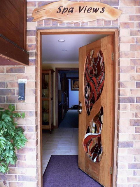 Artisan Spa Views - Accommodation in Brisbane 2