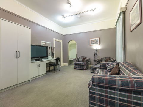 Grand Tasman Hotel - Accommodation in Brisbane 5