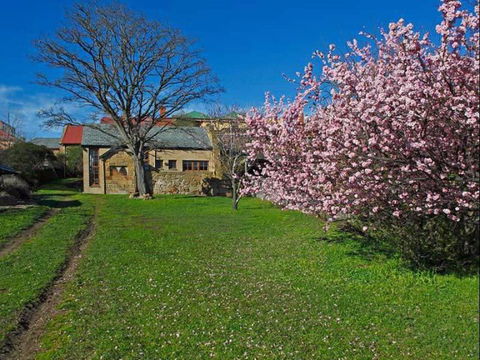 Waverley Cottages - Accommodation in Brisbane 4