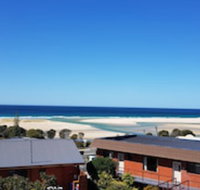 Blue Seas Holiday Villas - Accommodation in Brisbane