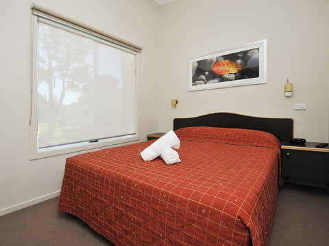 NRMA Eastern Beach Holiday Park - Accommodation in Brisbane 3