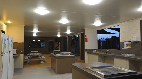 NRMA Eastern Beach Holiday Park - Accommodation in Brisbane 6