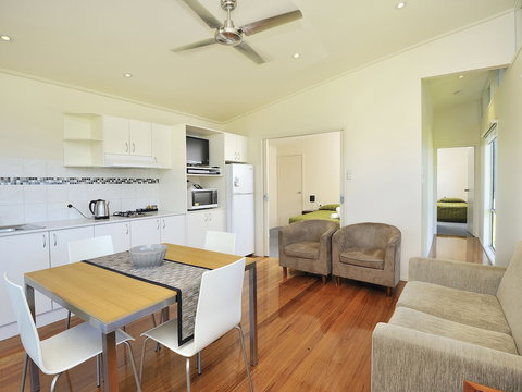 NRMA Eastern Beach Holiday Park - Accommodation in Brisbane 5