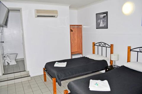 Airlie Waterfront Accommodation - Accommodation in Brisbane 6