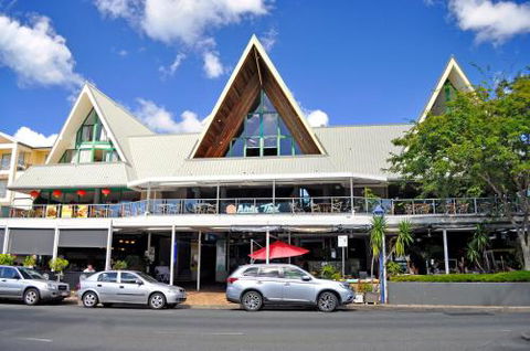Airlie Waterfront Accommodation - Accommodation in Brisbane 0