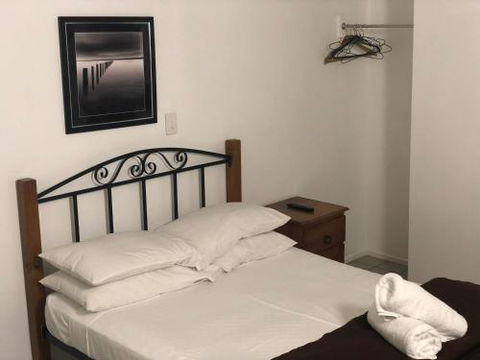 Airlie Waterfront Accommodation - Accommodation in Brisbane 3