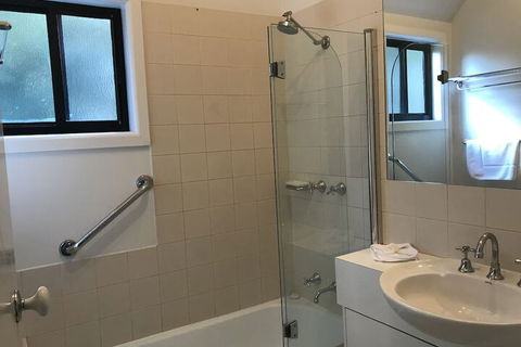 Edgewater Terraces At Metung - Accommodation in Brisbane 7