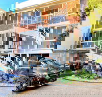 Bay Breeze Boutique Accommodation - Accommodation in Brisbane