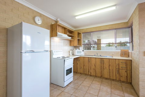 Albany Holiday Units - Accommodation in Brisbane 2