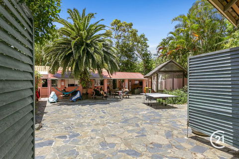 Dolphins Beach House - Accommodation in Brisbane 3