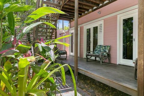 Dolphins Beach House - Accommodation in Brisbane 7