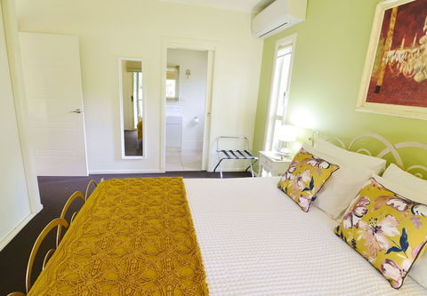 Apple Tree Cottage & Studio - Accommodation in Brisbane 1