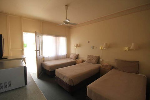 Aromet Motor Inn - Accommodation in Brisbane 7