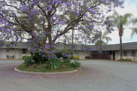Aromet Motor Inn - Accommodation in Brisbane 0