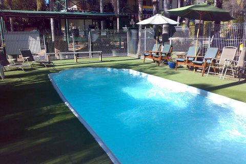 Shady Willows Holiday Park & YHA - Accommodation in Brisbane 1