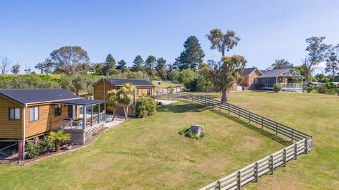 Hazelcreek Cottages - Accommodation in Brisbane 1