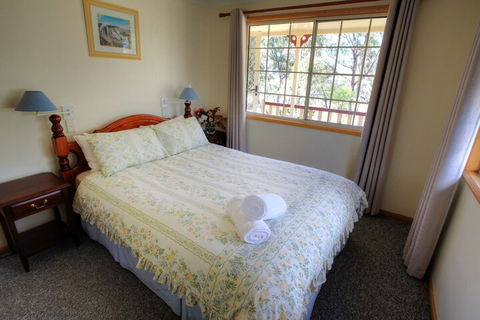 Accommodation Creek Cottages - Accommodation in Brisbane 3