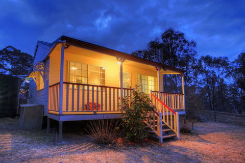 Accommodation Creek Cottages - Accommodation in Brisbane 6