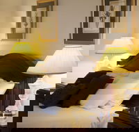 Cobb  Co Court Boutique Hotel - Accommodation in Brisbane