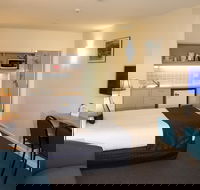 Shoreline Hotel - Accommodation in Brisbane