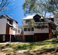 Blue Ice - Accommodation in Brisbane