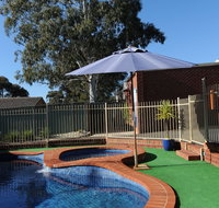 Golden Reef Motor Inn - Accommodation in Brisbane