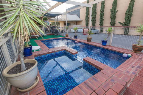 MAS Country Riverboat Lodge Motor Inn - Accommodation in Brisbane 3