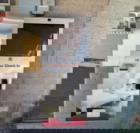 Crest Motor Inn - Accommodation in Brisbane