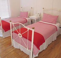 The Little Red Hen Bed  Breakfast - Accommodation in Brisbane