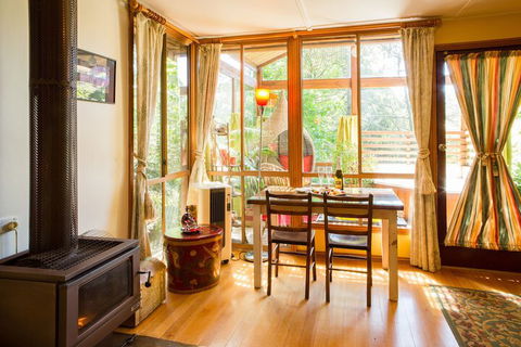 Arcadia Cottages - Accommodation in Brisbane 3