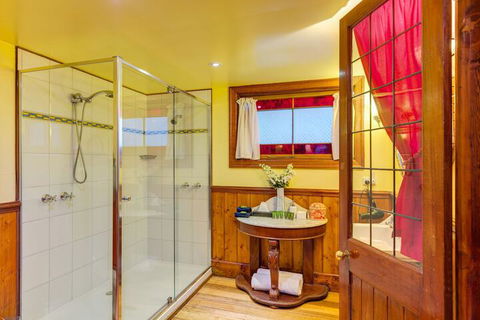 Arcadia Cottages - Accommodation in Brisbane 6