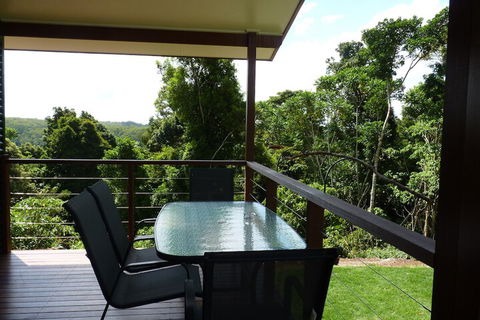 Bellthorpe Stays - Accommodation in Brisbane 4